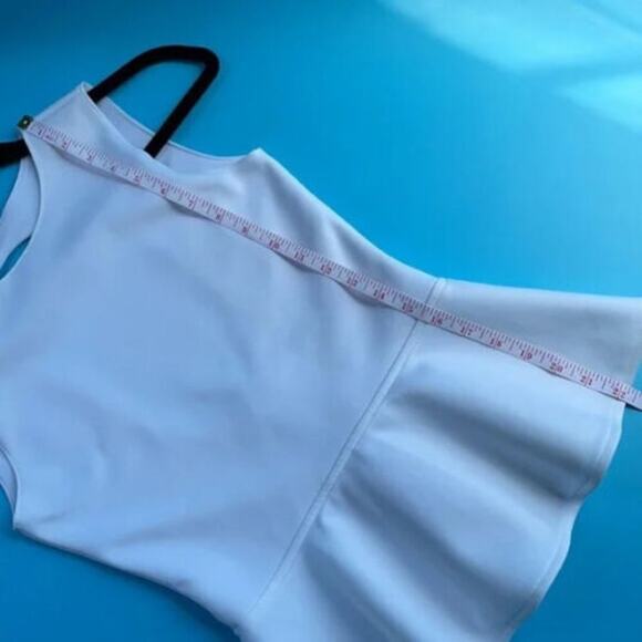 NWOT Boulee Women's White Crew Neck Open Back Peplum Sleeveless Top Size 2 - Picture 11 of 11